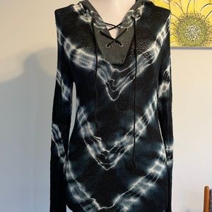 TParty hooded tie dye top